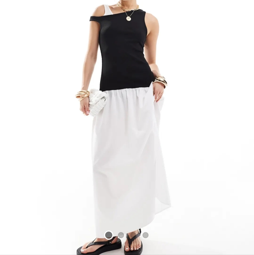 Elegant White and Black Maxi Dress